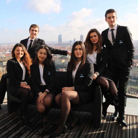 Étudiants ou consultants ? Les deux !