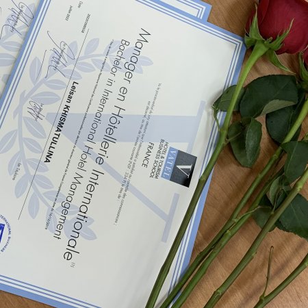 Вручение дипломов международного института менеджмента гостеприимства Vatel (Франция) 
