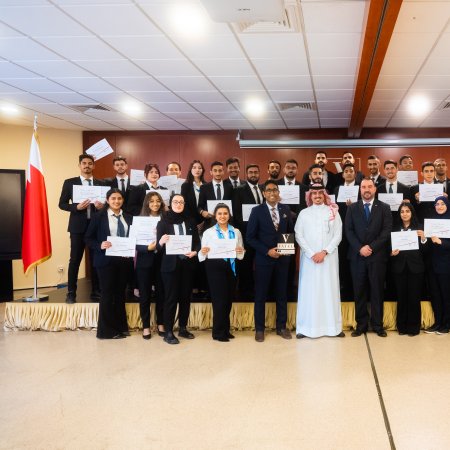 In collaboration with the Gulf Hotel Vatel honours its students for participating in “Formula 1” and “Inter-Parliamentary Union”