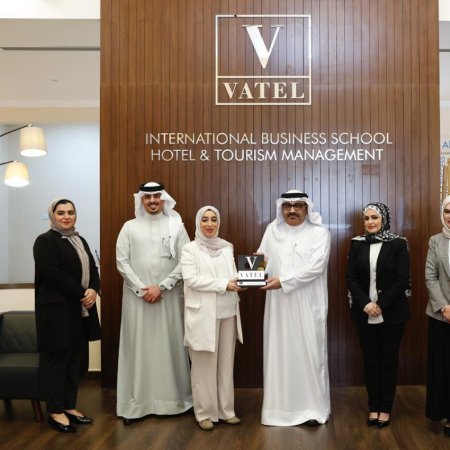 Education Minister visits Vatel Bahrain